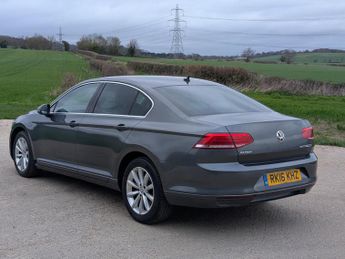 Volkswagen Passat 2.0 TDI BlueMotion Tech SE Business Saloon 4dr Diesel DSG Euro 6
