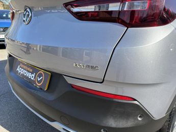 Vauxhall Grandland X 1.2 Turbo SE Premium SUV 5dr Petrol Manual Euro 6 (s/s) (130 ps)