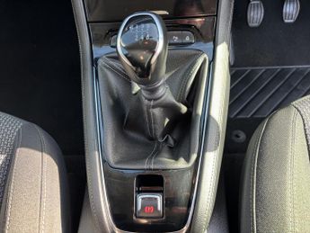 Vauxhall Grandland X 1.2 Turbo SE Premium SUV 5dr Petrol Manual Euro 6 (s/s) (130 ps)