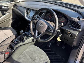 Vauxhall Grandland X 1.2 Turbo SE Premium SUV 5dr Petrol Manual Euro 6 (s/s) (130 ps)