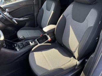 Vauxhall Grandland X 1.2 Turbo SE Premium SUV 5dr Petrol Manual Euro 6 (s/s) (130 ps)