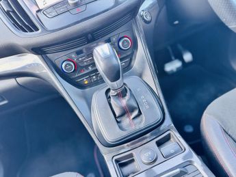 Ford Kuga 2.0 TDCi EcoBlue ST-Line Edition SUV 5dr Diesel Powershift AWD E