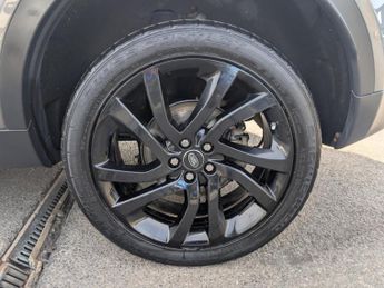 Land Rover Discovery Sport 2.0 TD4 HSE SUV 5dr Diesel Manual 4WD Euro 6 (s/s) (180 ps)