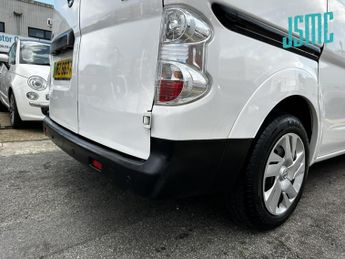 Nissan e-NV200 Acenta Panel Van 5dr Electric Auto SWB (Rapid Plus) (109 ps)