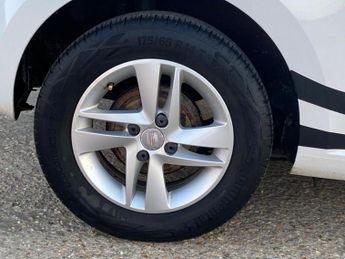 SEAT Mii 1.0 12v Toca Hatchback 3dr Petrol Manual Euro 5 (60 ps)