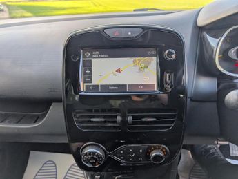 Renault Clio 1.5 dCi Dynamique S MediaNav Hatchback 5dr Diesel EDC Euro 5 (90