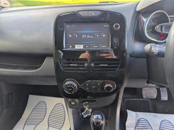 Renault Clio 1.5 dCi Dynamique S MediaNav Hatchback 5dr Diesel EDC Euro 5 (90