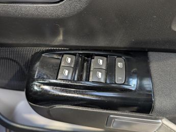 Citroen C3 1.2 PureTech Flair Hatchback 5dr Petrol EAT6 Euro 6 (s/s) (110 p