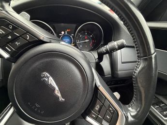 Jaguar XF 2.0d R-Sport Saloon 4dr Diesel Auto Euro 6 (s/s) (163 ps)