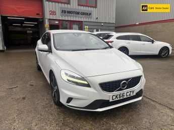 Volvo V40 2.0 T2 R-Design Hatchback 5dr Petrol Manual Euro 6 (s/s) (122 ps