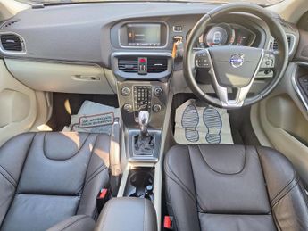 Volvo V40 