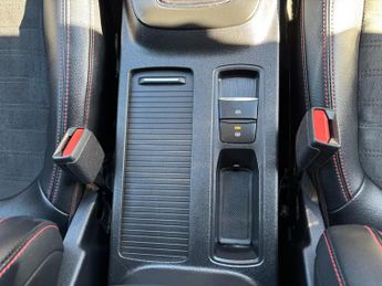 Ford Kuga 1.5 EcoBlue ST-Line SUV 5dr Diesel Manual Euro 6 (s/s) (120 ps)