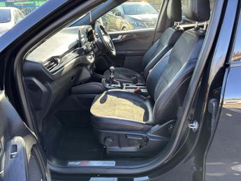 Ford Kuga 1.5 EcoBlue ST-Line SUV 5dr Diesel Manual Euro 6 (s/s) (120 ps)