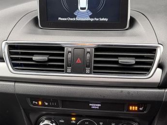 Mazda Mazda3 2.0 SKYACTIV-G Sport Nav Hatchback 5dr Petrol Auto Euro 5 (s/s) 