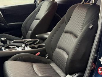 Mazda Mazda3 2.0 SKYACTIV-G Sport Nav Hatchback 5dr Petrol Auto Euro 5 (s/s) 