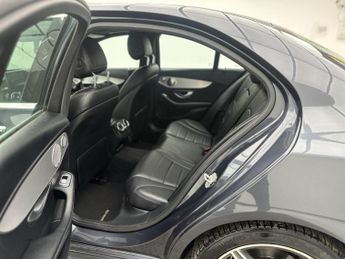 Mercedes-Benz C Class 2.1 C250d AMG Line (Premium Plus) Saloon 4dr Diesel 7G-Tronic+ E