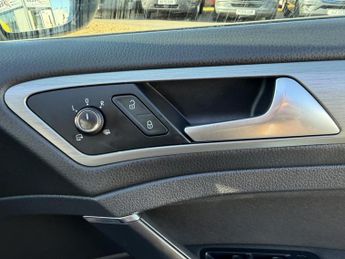 Volkswagen Golf 1.6 TDI BlueMotion Tech SE Estate 5dr Diesel DSG Euro 5 (s/s) (1