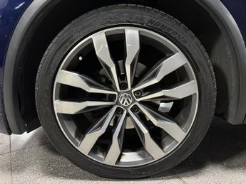 Volkswagen Tiguan 2.0 TDI BlueMotion Tech R-Line SUV 5dr Diesel DSG 4Motion Euro 6