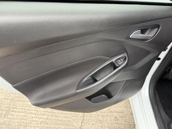 Ford Focus 1.0T EcoBoost ST-Line Hatchback 5dr Petrol Manual Euro 6 (s/s) (