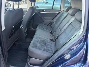 Volkswagen Tiguan 2.0 TDI BlueMotion Tech Match SUV 5dr Diesel DSG 4WD Euro 5 (s/s