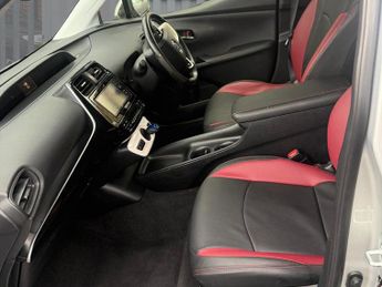 Toyota Prius 1.8 VVT-h T Spirit Hatchback 5dr Petrol Hybrid CVT Euro 6 (s/s) 