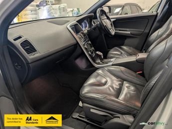 Volvo XC60 2.4 D5 R-Design Nav SUV 5dr Diesel Geartronic AWD Euro 5 (215 ps