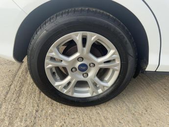 Ford B-Max 1.4 Zetec MPV 5dr Petrol Manual Euro 5 (90 ps)