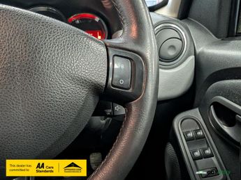 Dacia Duster 1.5 dCi Laureate SUV 5dr Diesel Manual 4WD Euro 5 (110 ps)