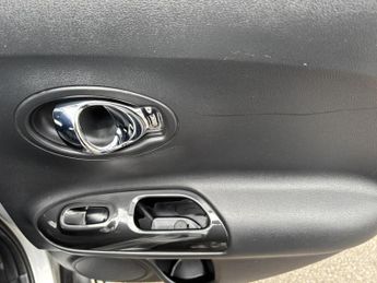 Nissan Juke 1.2 DIG-T Tekna SUV 5dr Petrol Manual Euro 6 (s/s) (115 ps)