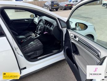 Volkswagen Golf 2.0 TSI BlueMotion Tech GTI Performance Hatchback 5dr Petrol DSG