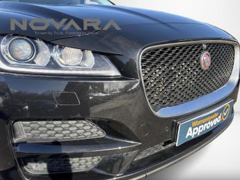 Jaguar F-PACE 2.0 D180 Portfolio SUV 5dr Diesel Auto AWD Euro 6 (s/s) (180 ps)
