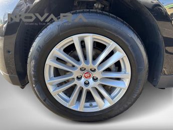 Jaguar F-PACE 2.0 D180 Portfolio SUV 5dr Diesel Auto AWD Euro 6 (s/s) (180 ps)