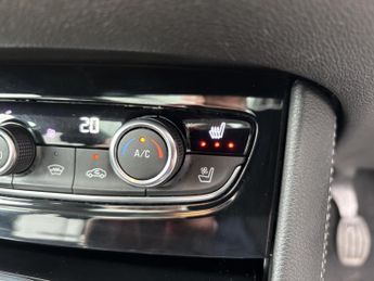 Vauxhall Grandland X 1.2 Turbo Elite Nav SUV 5dr Petrol Manual 6Spd Euro 6 (s/s) (130