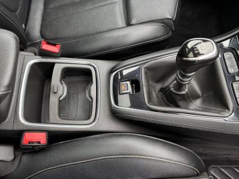 Vauxhall Grandland X 1.2 Turbo Elite Nav SUV 5dr Petrol Manual 6Spd Euro 6 (s/s) (130