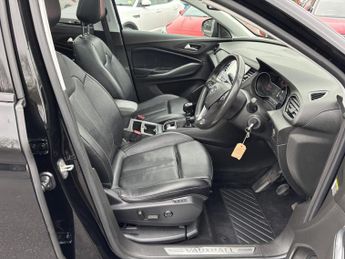 Vauxhall Grandland X 1.2 Turbo Elite Nav SUV 5dr Petrol Manual 6Spd Euro 6 (s/s) (130
