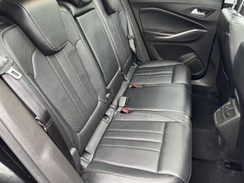 Vauxhall Grandland X 1.2 Turbo Elite Nav SUV 5dr Petrol Manual 6Spd Euro 6 (s/s) (130