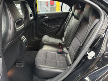 Mercedes-Benz A Class 1.6 A180 Sport Hatchback 5dr Petrol Manual Euro 6 (s/s) (122 ps)