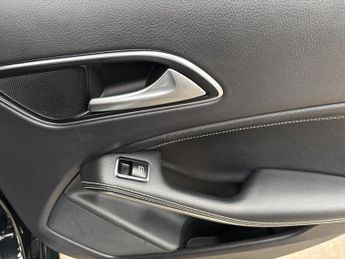 Mercedes-Benz A Class 1.6 A180 Sport Hatchback 5dr Petrol Manual Euro 6 (s/s) (122 ps)