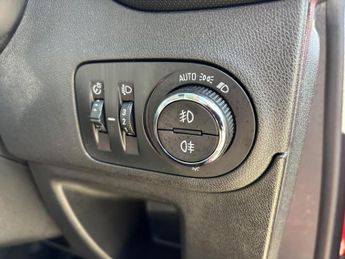 Vauxhall Crossland X 1.2 SE Nav SUV 5dr Petrol Manual Euro 6 (83 ps)