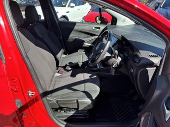 Vauxhall Crossland X 1.2 SE Nav SUV 5dr Petrol Manual Euro 6 (83 ps)