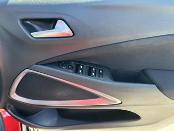 Vauxhall Crossland X 1.2 SE Nav SUV 5dr Petrol Manual Euro 6 (83 ps)