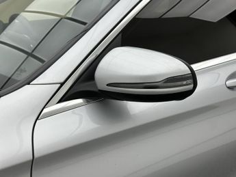 Mercedes-Benz C Class 2.0 C220d AMG Line (Premium) Saloon 4dr Diesel G-Tronic+ Euro 6 