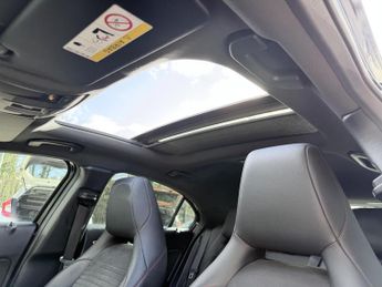 Mercedes-Benz A Class 1.6 A200 AMG Line (Premium Plus) Hatchback 5dr Petrol 7G-DCT Eur