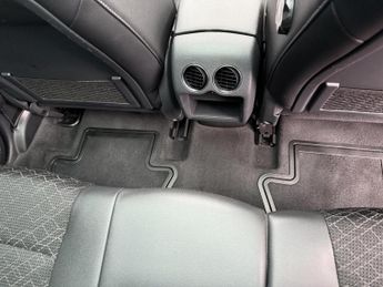 Peugeot 3008 1.6 e-HDi Allure SUV 5dr Diesel EGC Euro 5 (s/s) (115 ps)