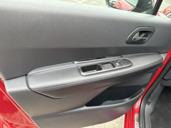 Peugeot 3008 1.6 e-HDi Allure SUV 5dr Diesel EGC Euro 5 (s/s) (115 ps)