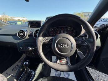 Audi A1 1.4 TFSI S line Hatchback 3dr Petrol S Tronic Euro 5 (s/s) (122 