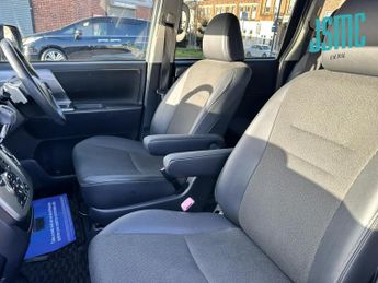 Toyota Voxy ZS KIRAMEKI Z