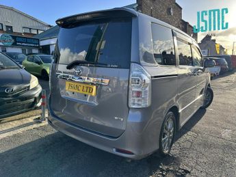 Toyota Voxy ZS KIRAMEKI Z