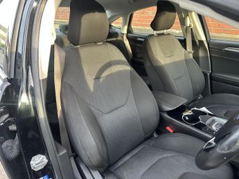 Ford Mondeo 2.0 TiVCT Titanium Saloon 4dr Petrol Hybrid CVT Euro 6 (s/s) (18