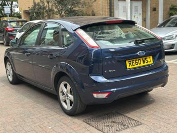 Ford Focus 1.6 Zetec Hatchback 5dr Petrol Automatic (184 g/km, 99 bhp)